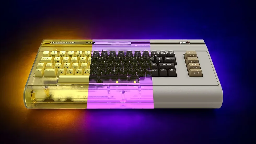 Commodore 64 Ultimate illuminato su uno sfondo scuro.